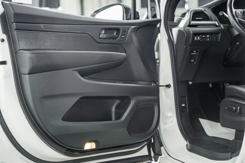Used 2023 Honda Odyssey Sport image 40