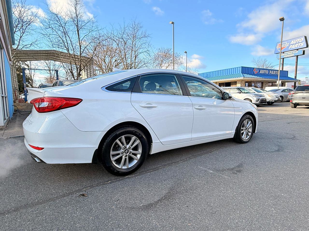 Used 2015 Hyundai Sonata SE image 11