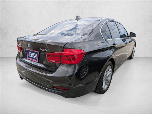 Used 2017 BMW 330i xDrive Sedan AWD/4WD image 4