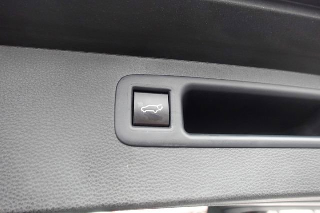 Certified 2023 Toyota Highlander XLE image 31