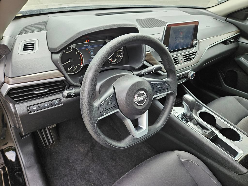 Used 2024 Nissan Altima 2.5 SV FWD image 20