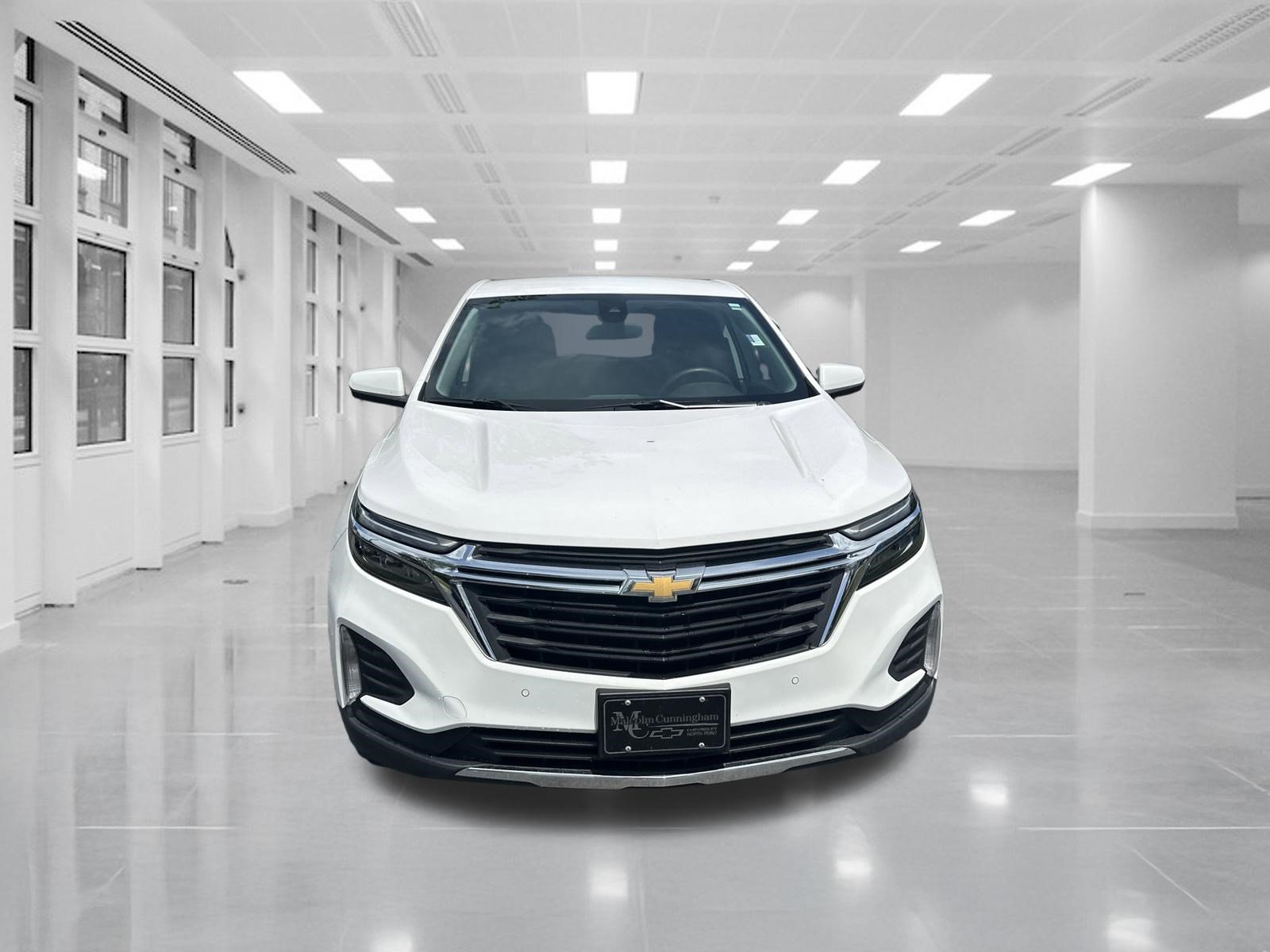 Used 2023 Chevrolet Equinox LT FWD image 2