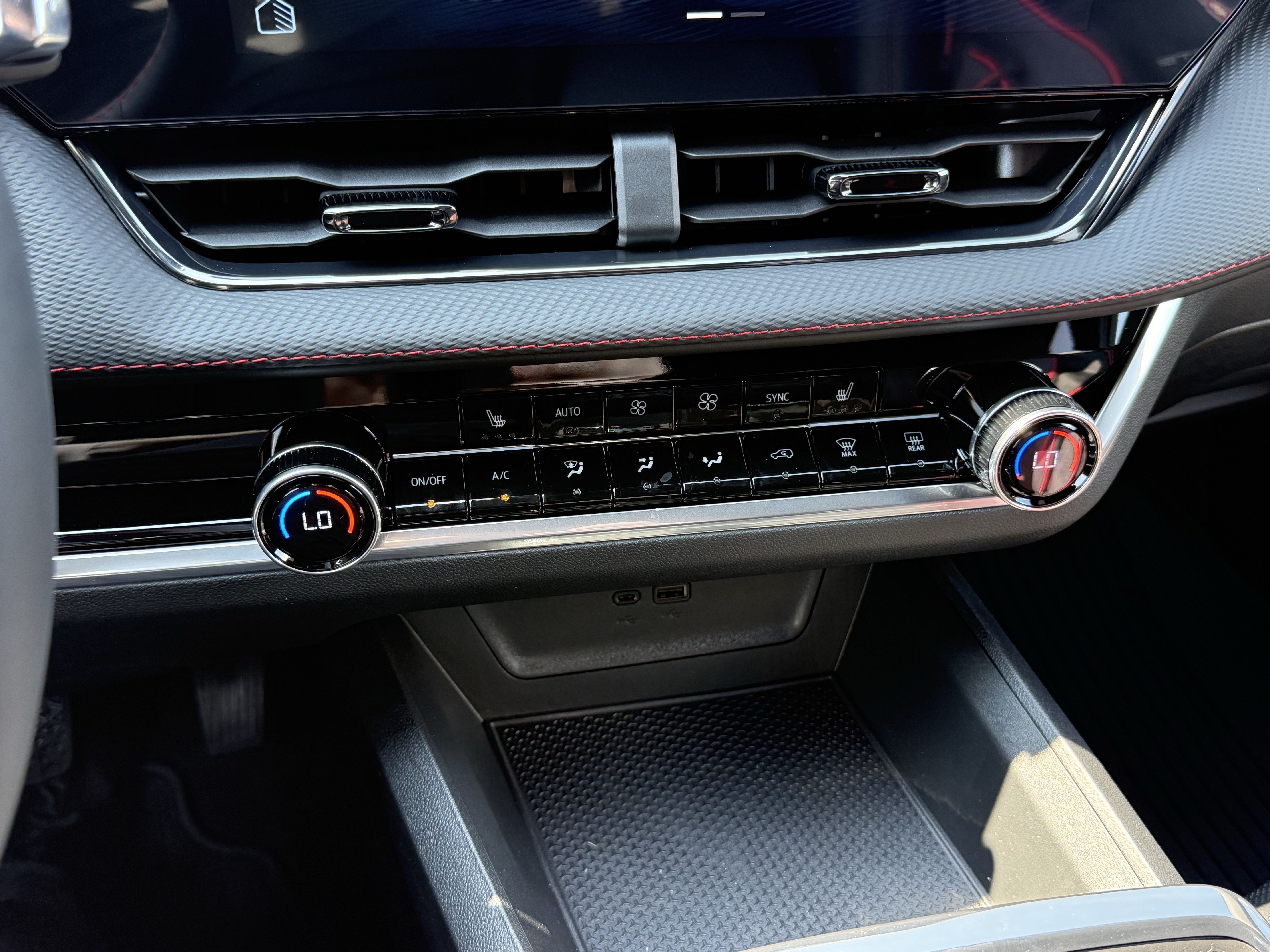 New 2027 Chevrolet Equinox RS w/ Safety and Technology Package FWD image 31