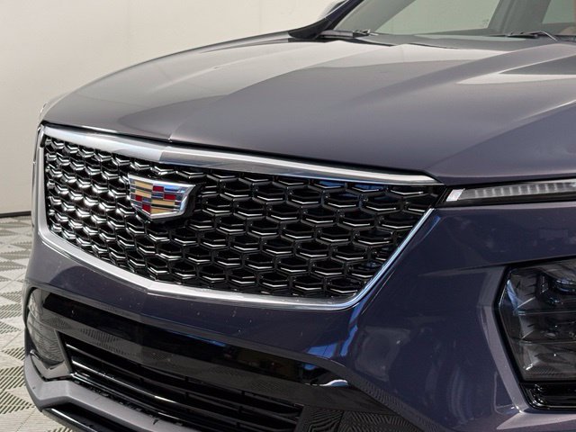 Used 2024 Cadillac XT4 Premium Luxury w/ Technology Package FWD image 14