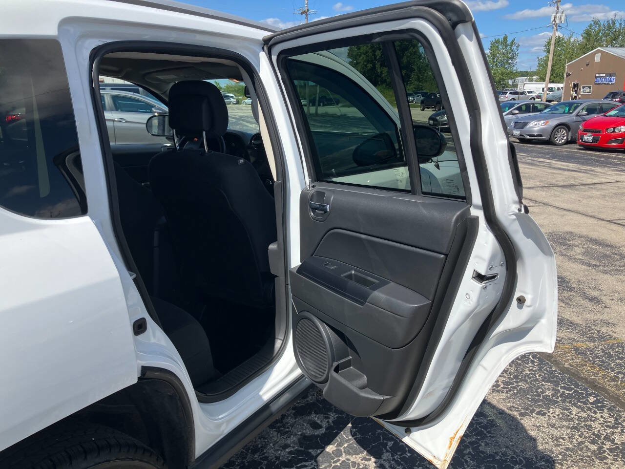 Used 2016 Jeep Compass Sport w/ Power Value Group image 15