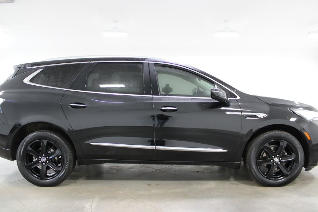 Used 2024 Buick Enclave Essence w/ Sport Touring Edition image 11