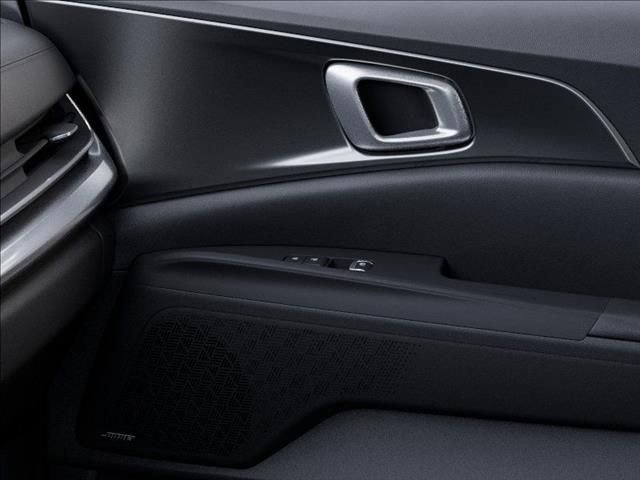New 2025 Kia Carnival SX Prestige FWD image 25