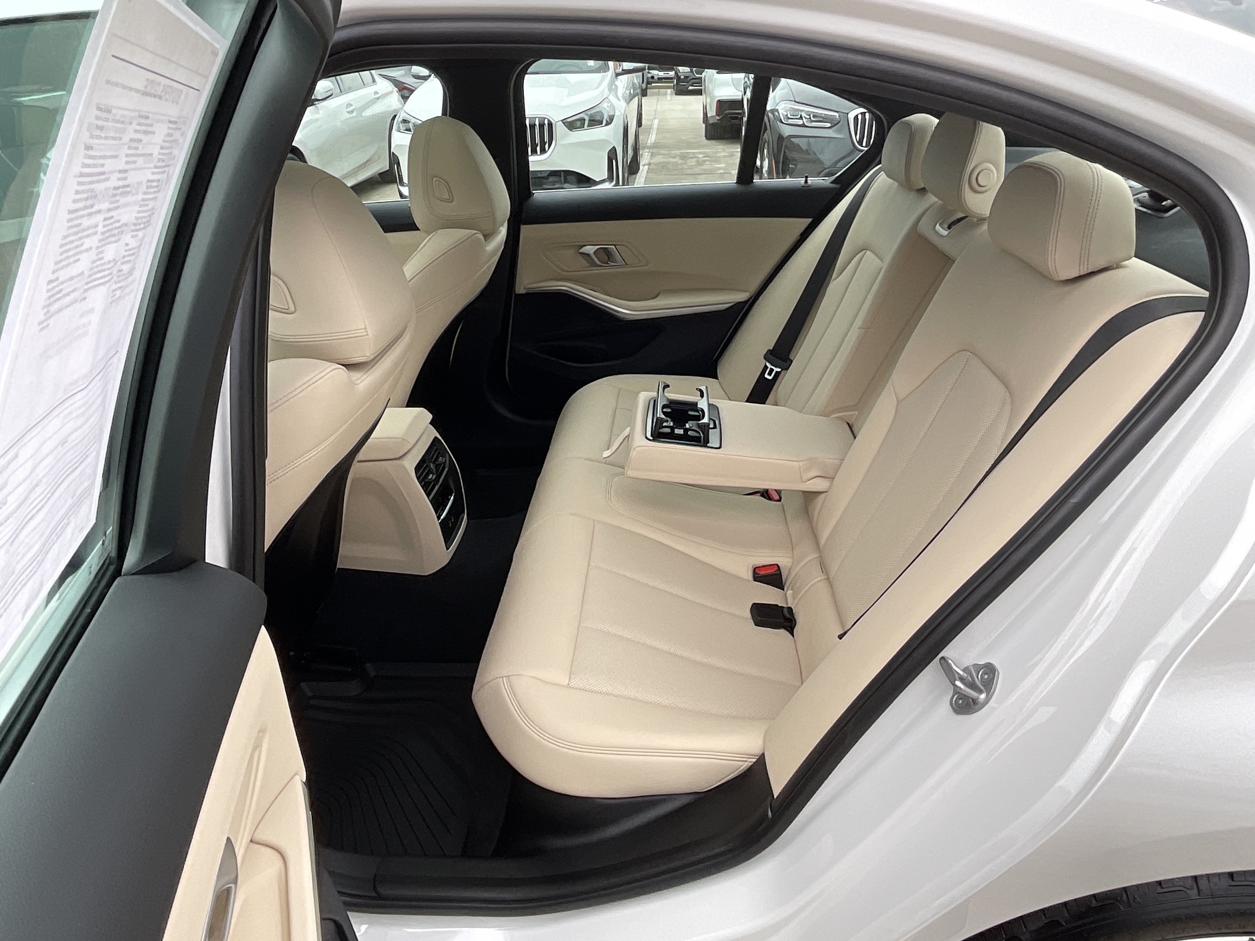 Used 2024 BMW 330i Sedan w/ Convenience Package RWD image 27