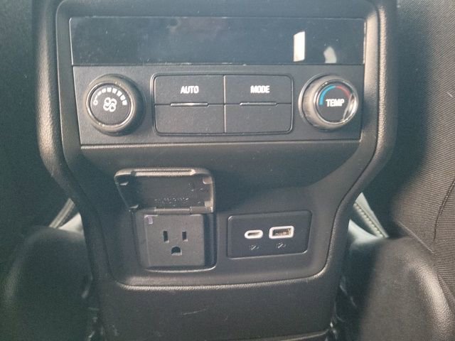 Used 2023 GMC Acadia SLE image 36