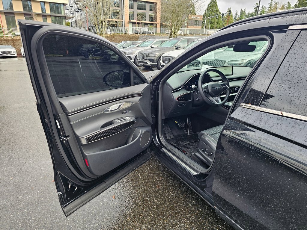 Used 2025 Genesis GV70 3.5T Sport w/ Sport Prestige Package image 20