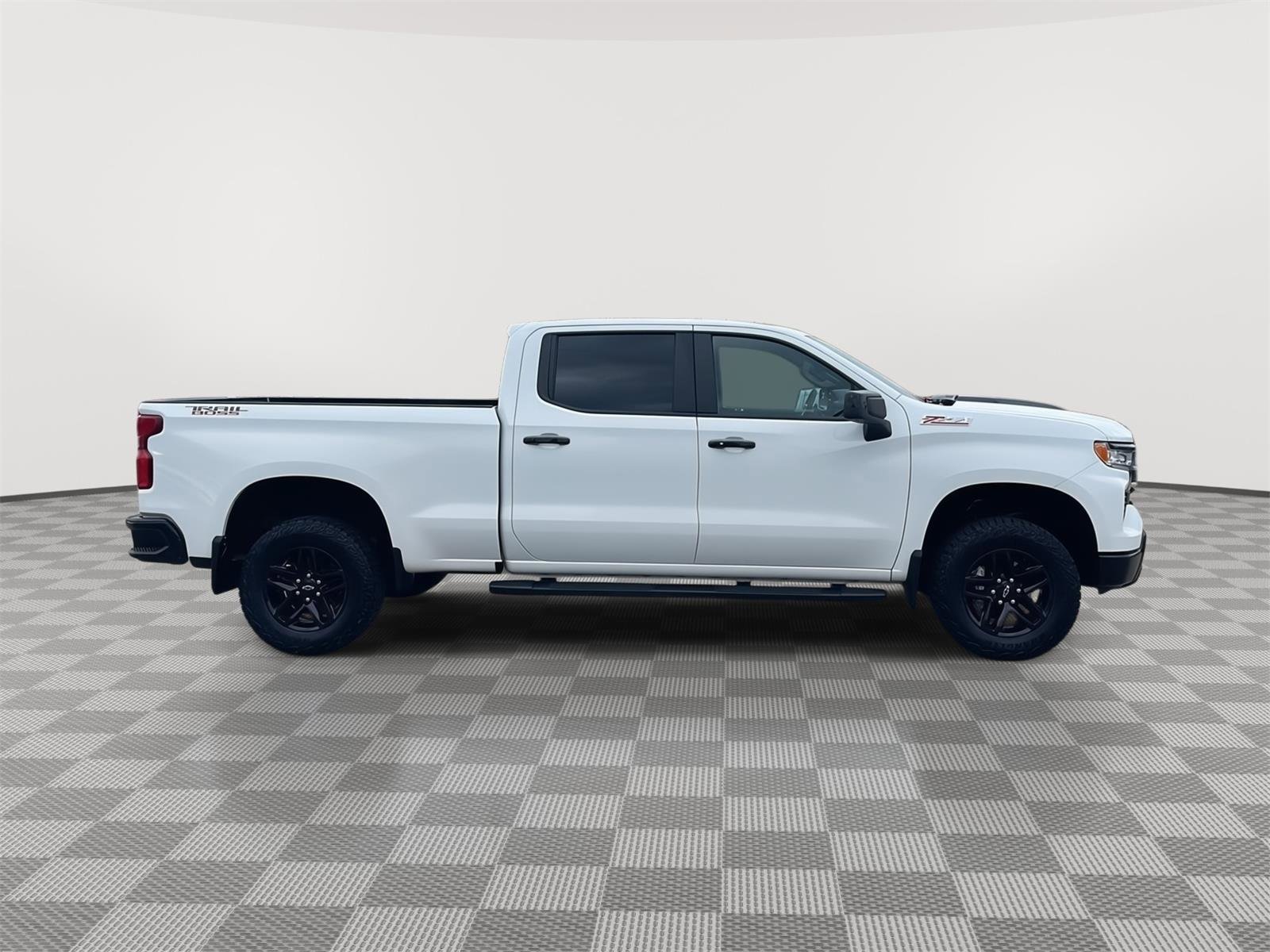 Used 2024 Chevrolet Silverado 1500 LT Trail Boss w/ Protection Package AWD/4WD image 4