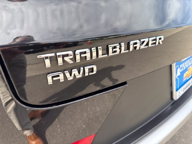 Certified 2025 Chevrolet TrailBlazer LT AWD/4WD image 30
