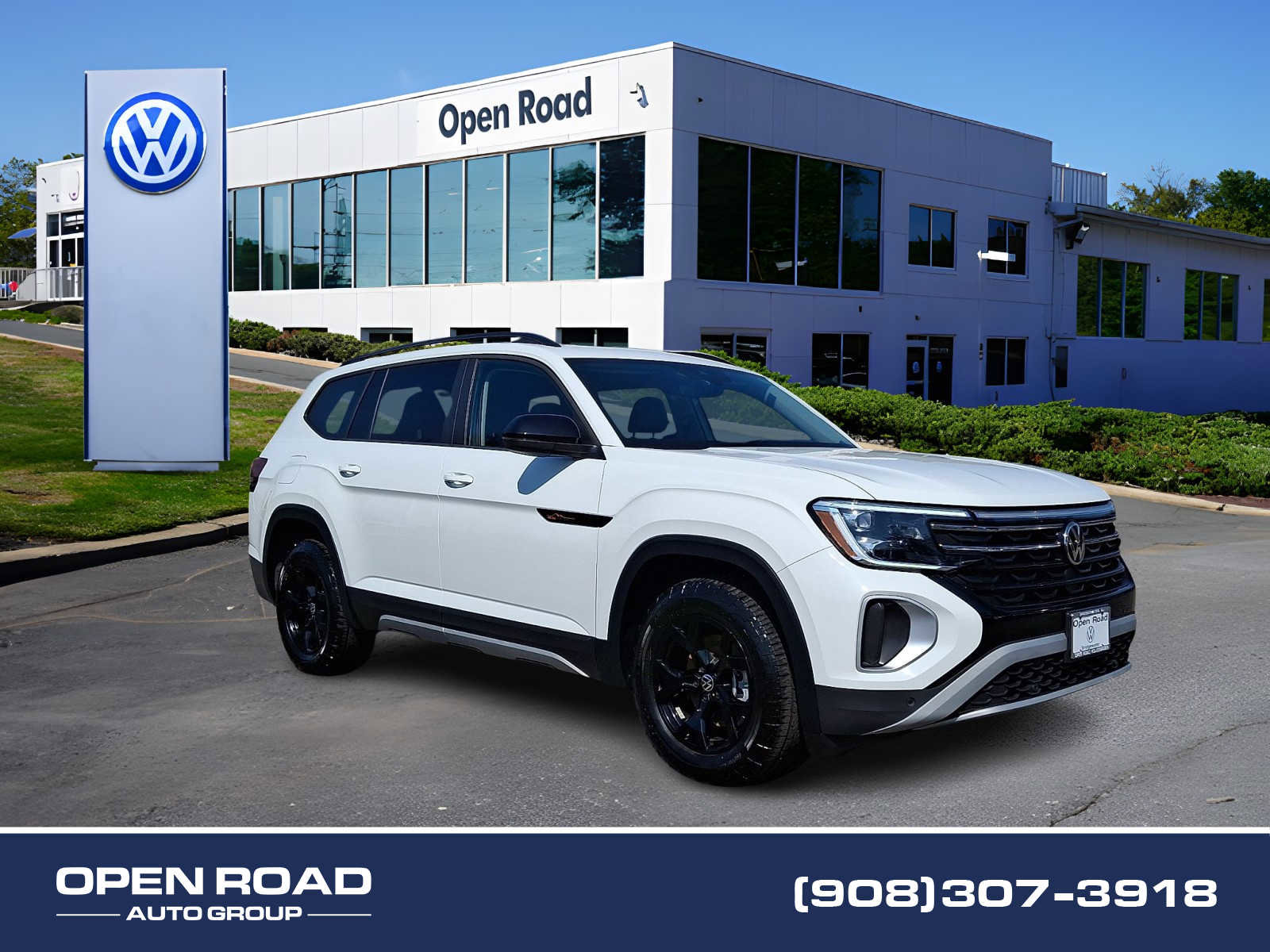 Used 2025 Volkswagen Atlas Peak Edition SE AWD/4WD image 1