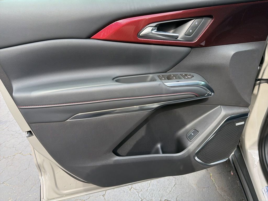 New 2026 Chevrolet Traverse Z71 w/ Enhanced Driving Package image 7