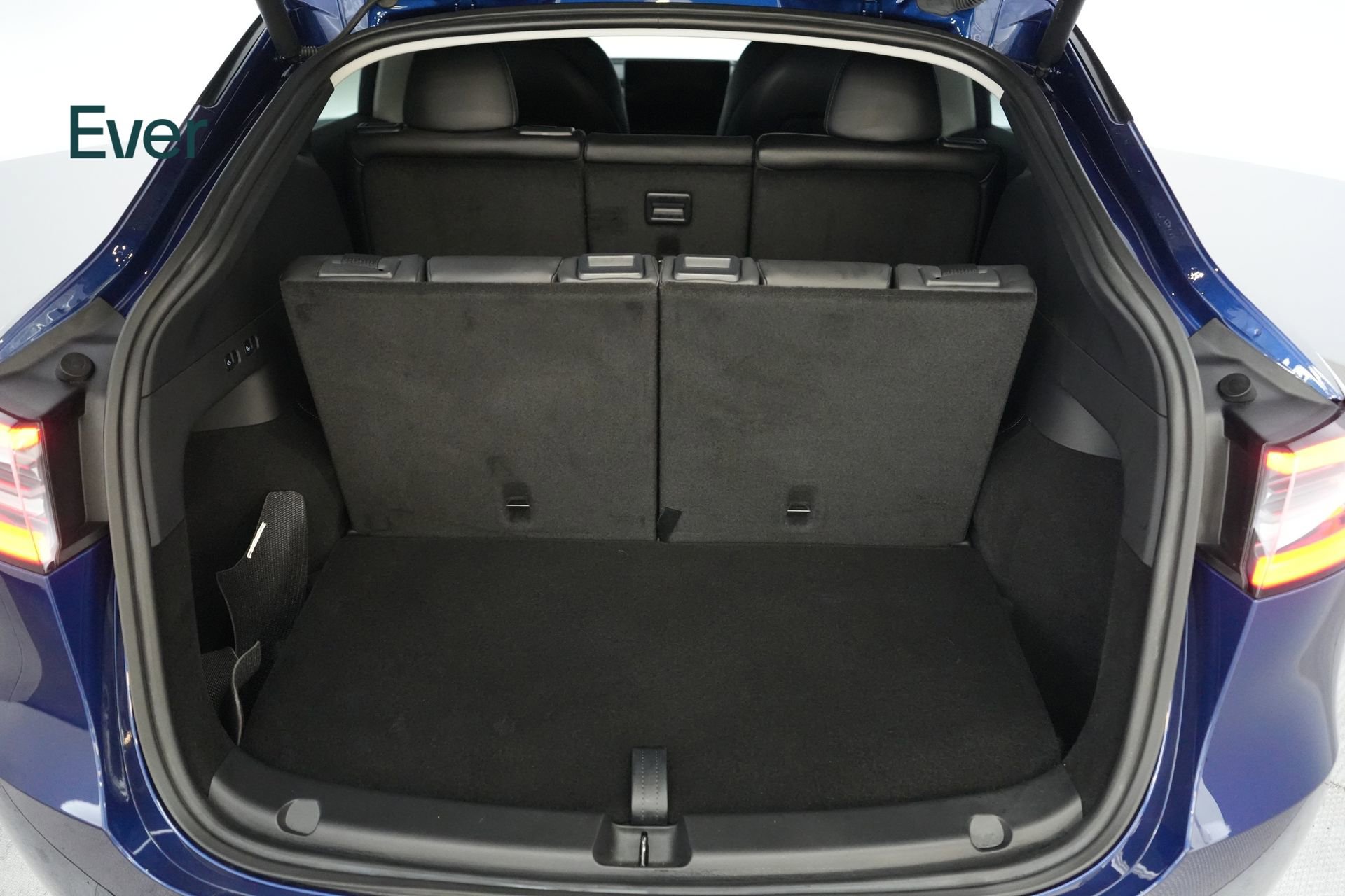 Used 2023 Tesla Model Y Long Range image 8