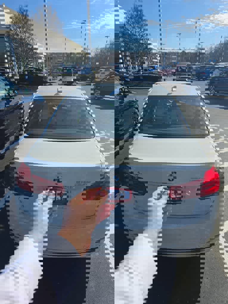 Used 2018 BMW 330e image 3