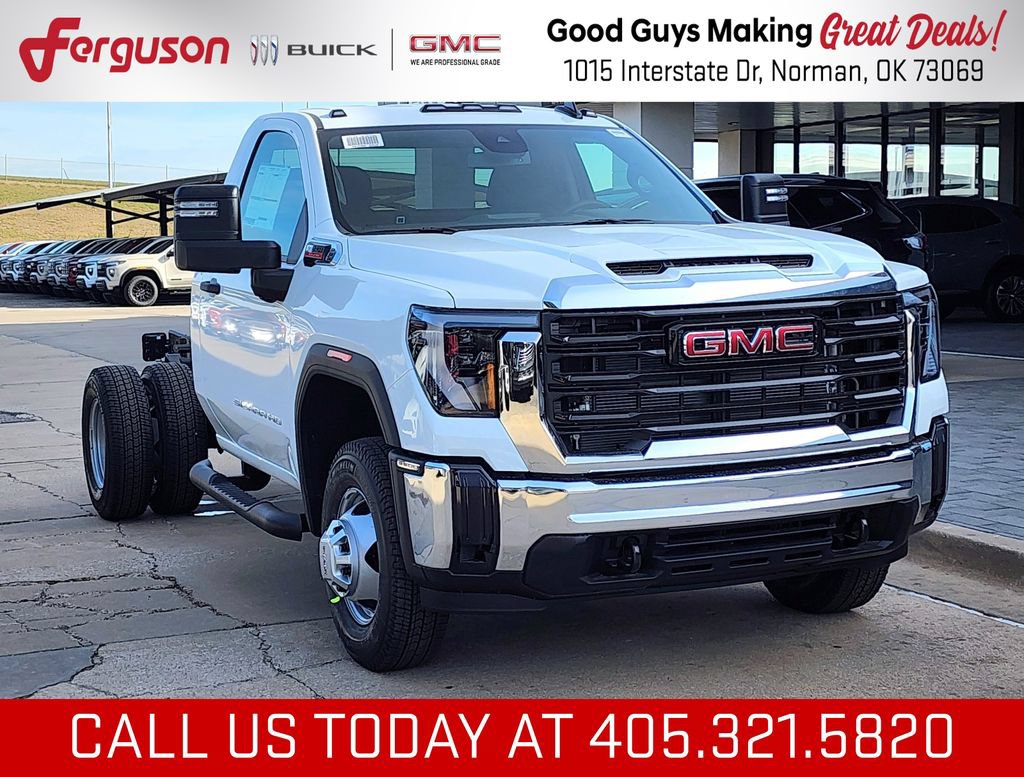 New 2026 GMC Sierra 3500 Pro w/ Convenience Package
