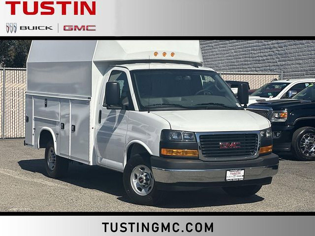 New 2025 GMC Savana 3500 w/ Power Convenience Package RWD image 1