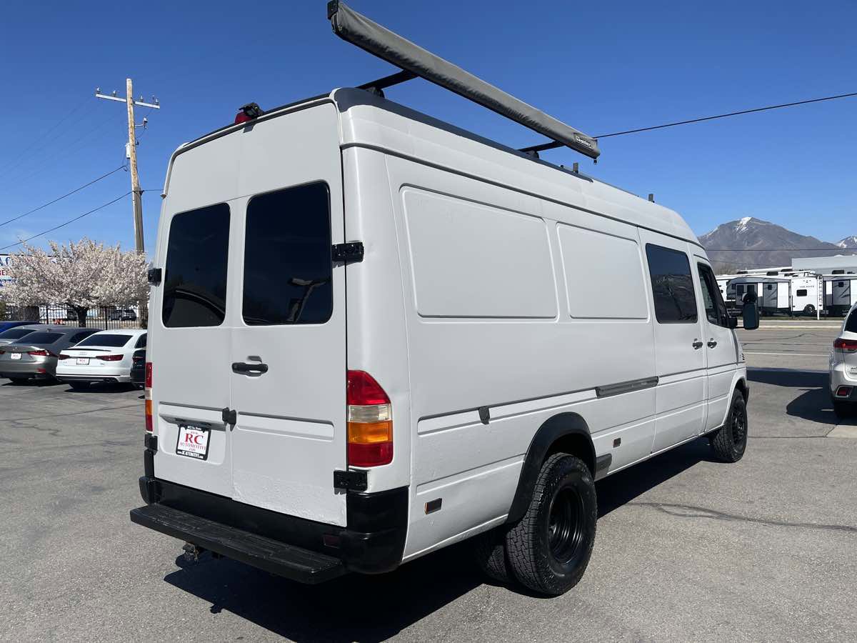 Used 2004 Dodge Sprinter 3500 w/ PWR Convenience Group image 6