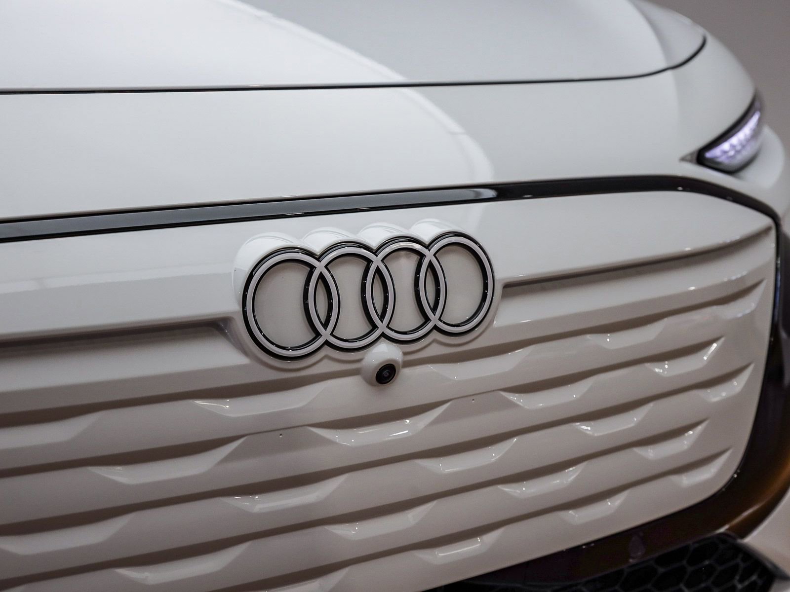 New 2025 Audi A6 e-tron Premium Plus RWD image 6