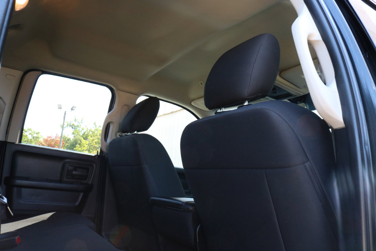 Used 2018 RAM 1500 Express w/ Black Ram 1500 Express Group image 35