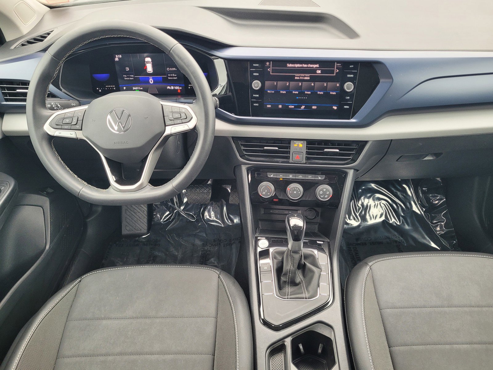 Used 2023 Volkswagen Taos SE image 16