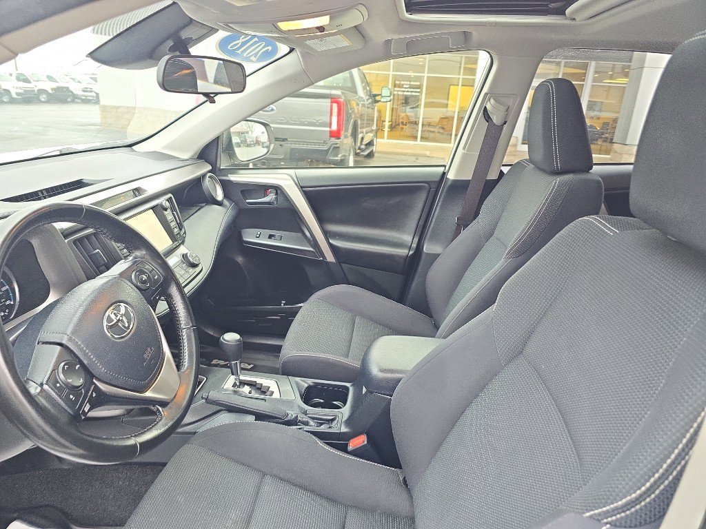 Used 2018 Toyota RAV4 XLE w/ Convenience Package image 16