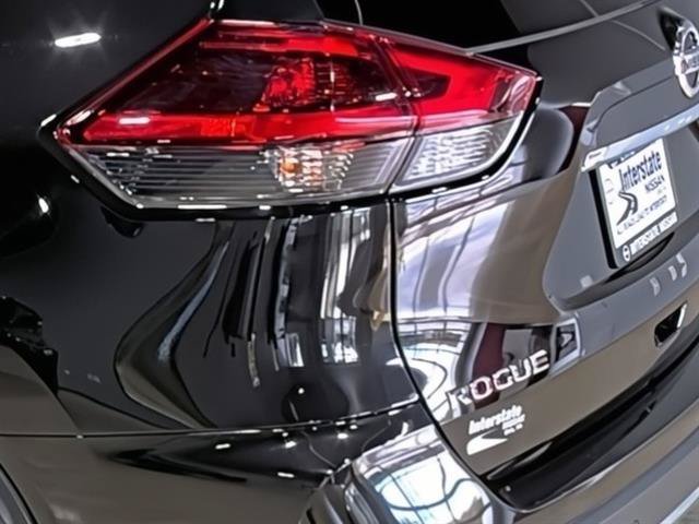 Used 2020 Nissan Rogue SV AWD/4WD image 10