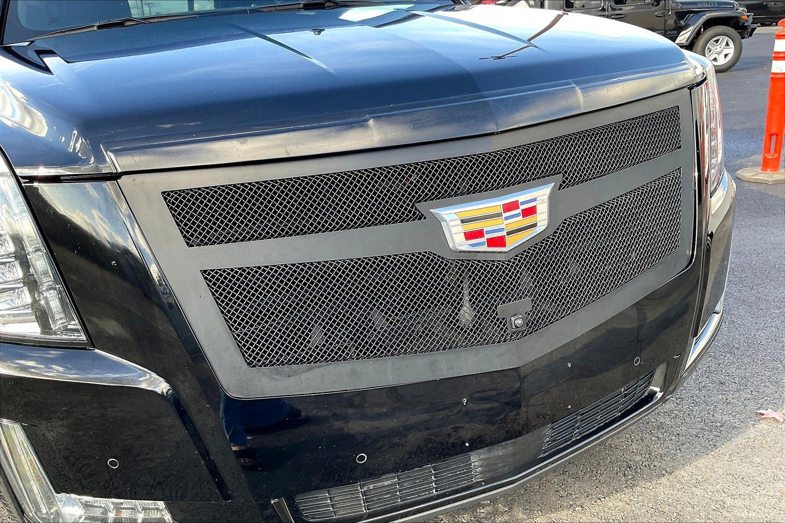 Used 2017 Cadillac Escalade Platinum image 29