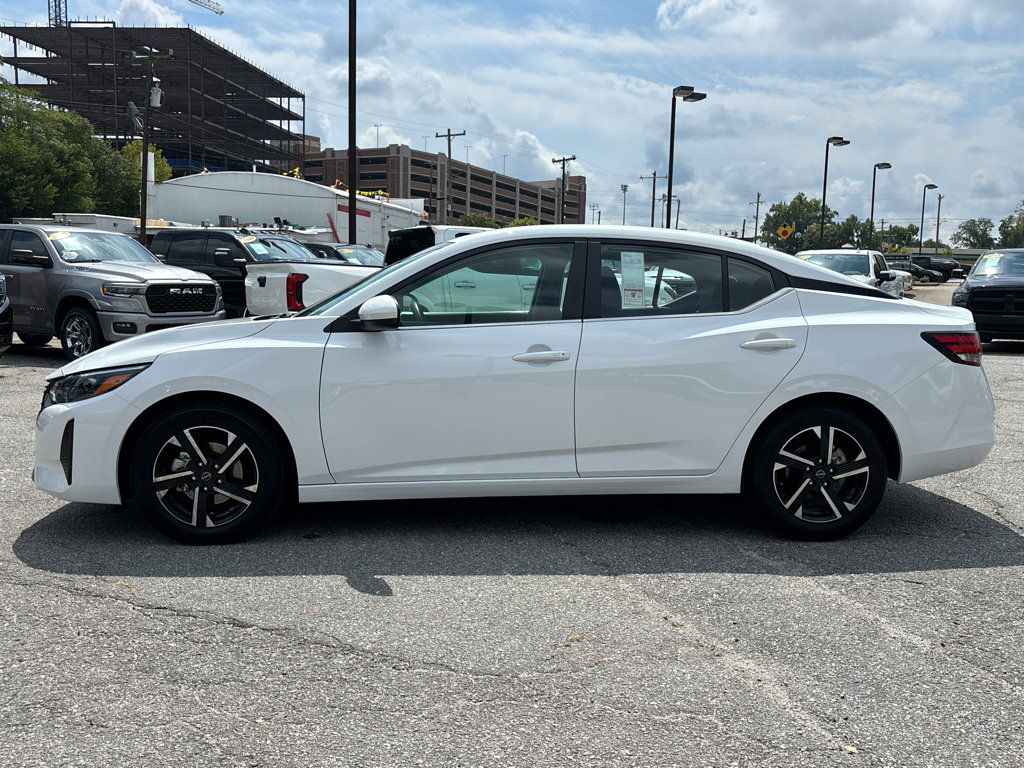 Used 2025 Nissan Sentra SV FWD image 5