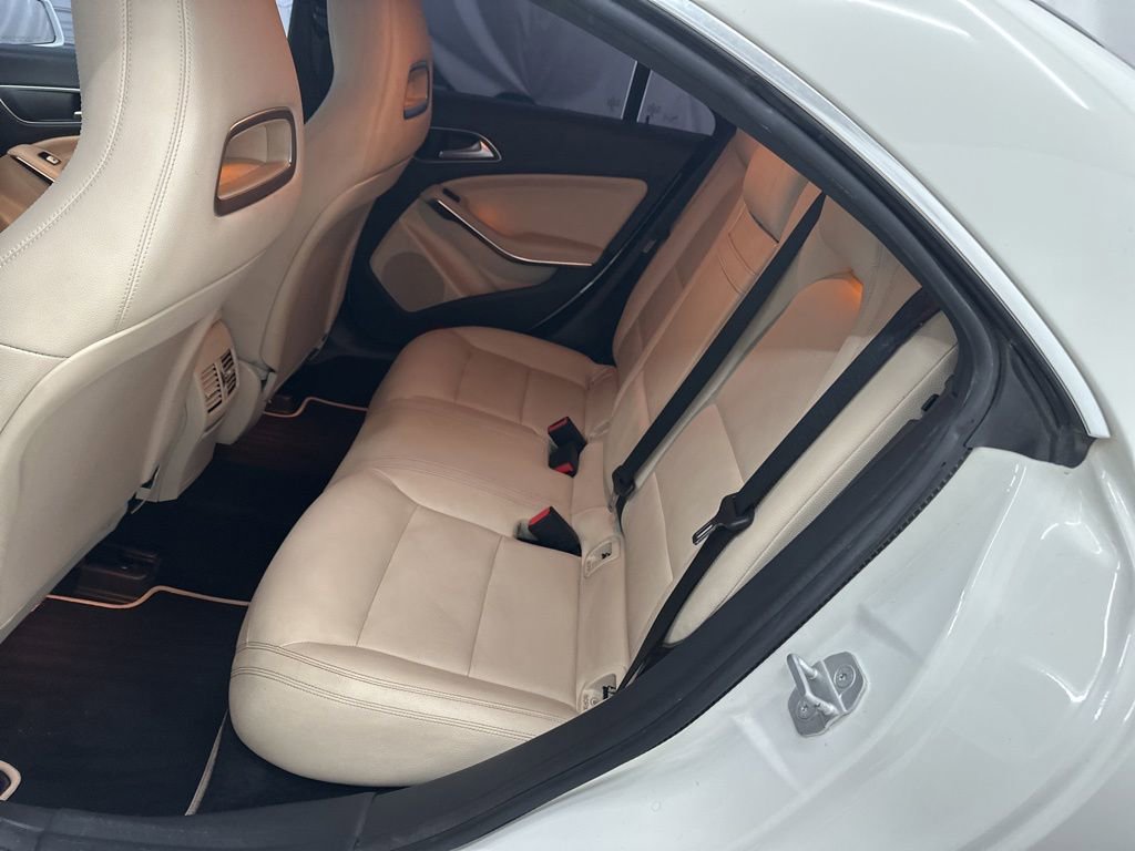 Used 2016 Mercedes-Benz CLA 250 image 13