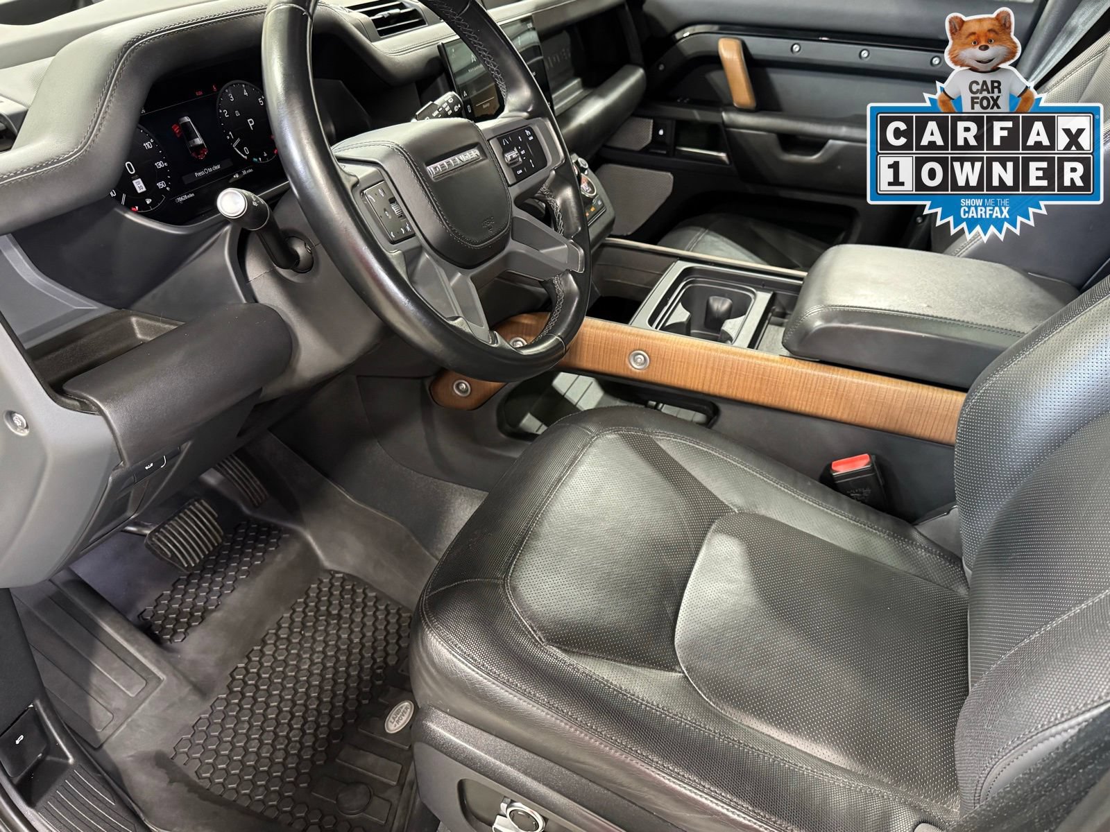 Used 2023 Land Rover Defender 130 X-Dynamic SE AWD/4WD image 16