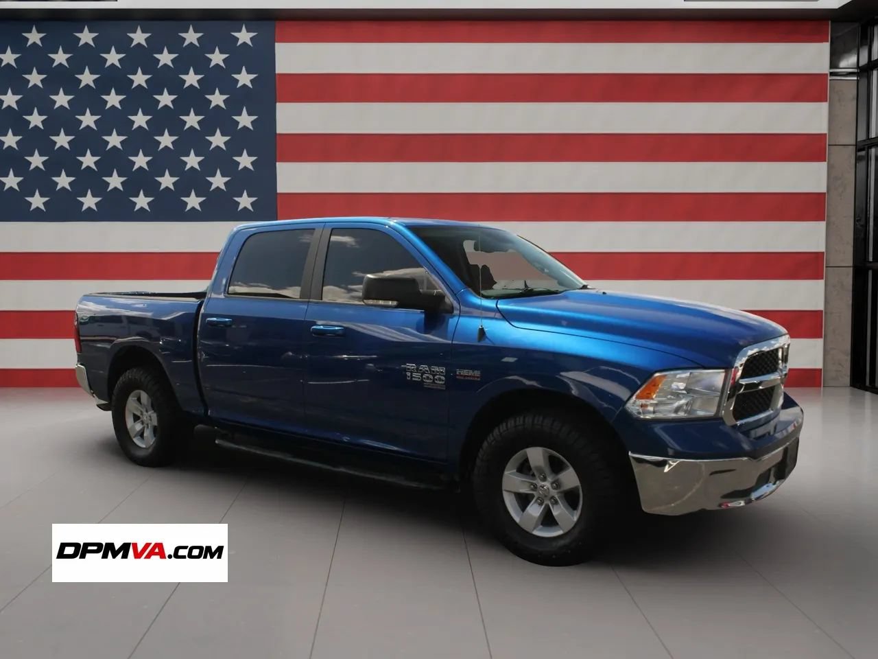 Used 2019 RAM 1500 Classic SLT w/ Luxury Group AWD/4WD image 12