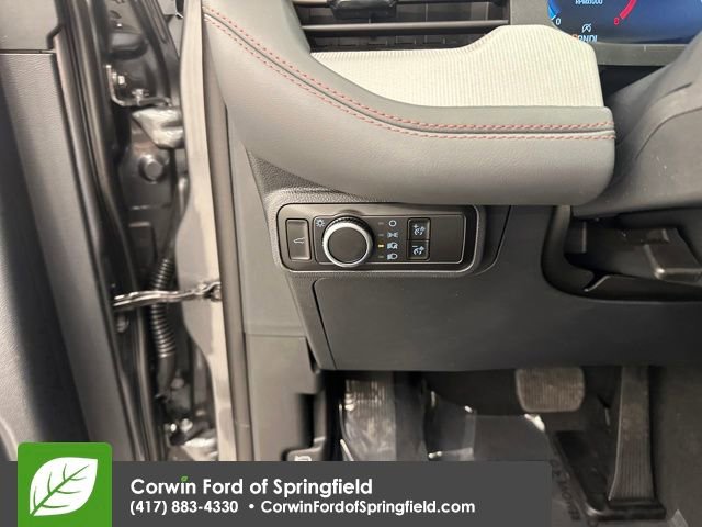 New 2026 Ford Explorer Active image 40