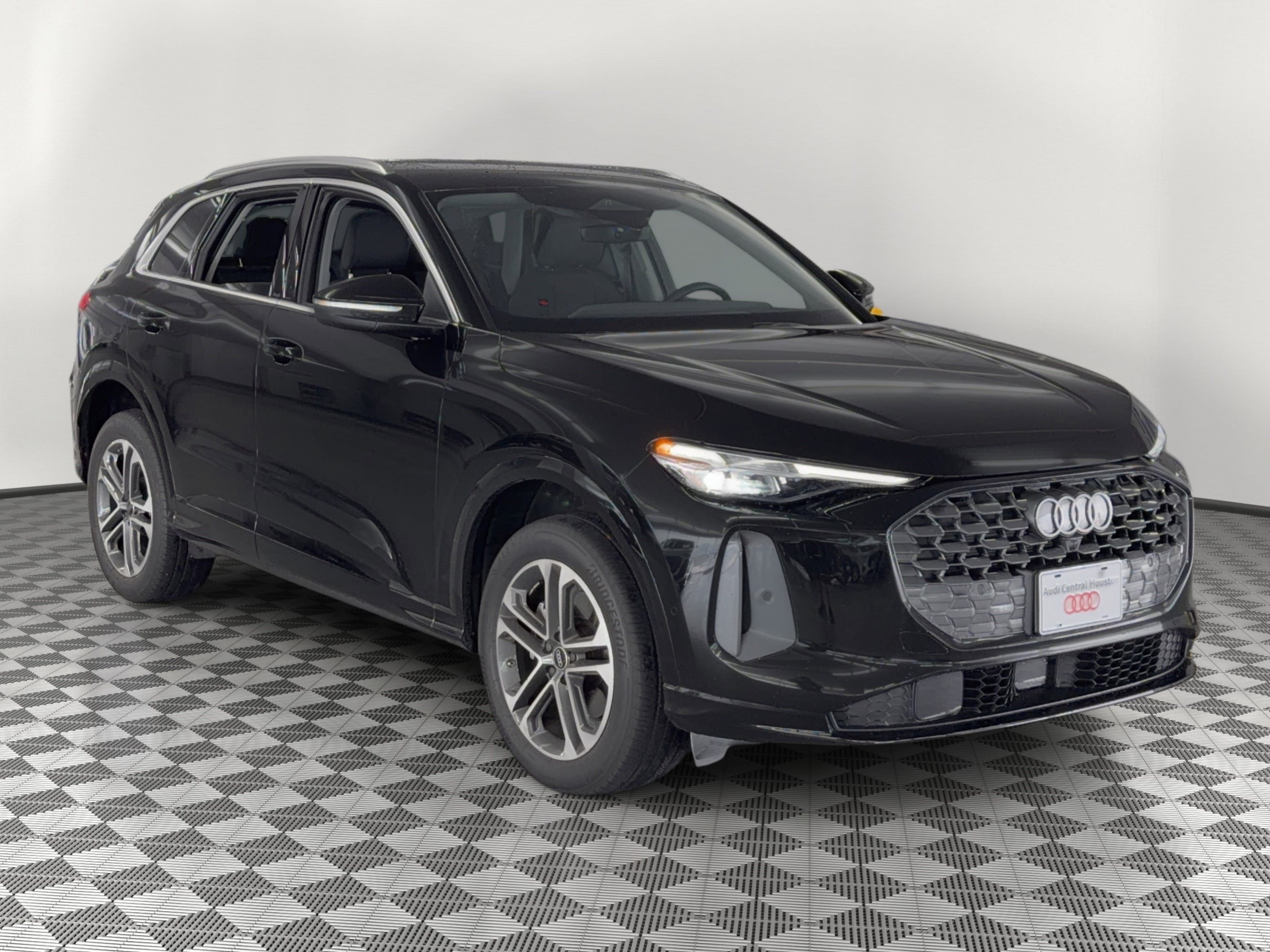 Used 2025 Audi Q5 Premium w/ Premium Plus AWD/4WD image 7