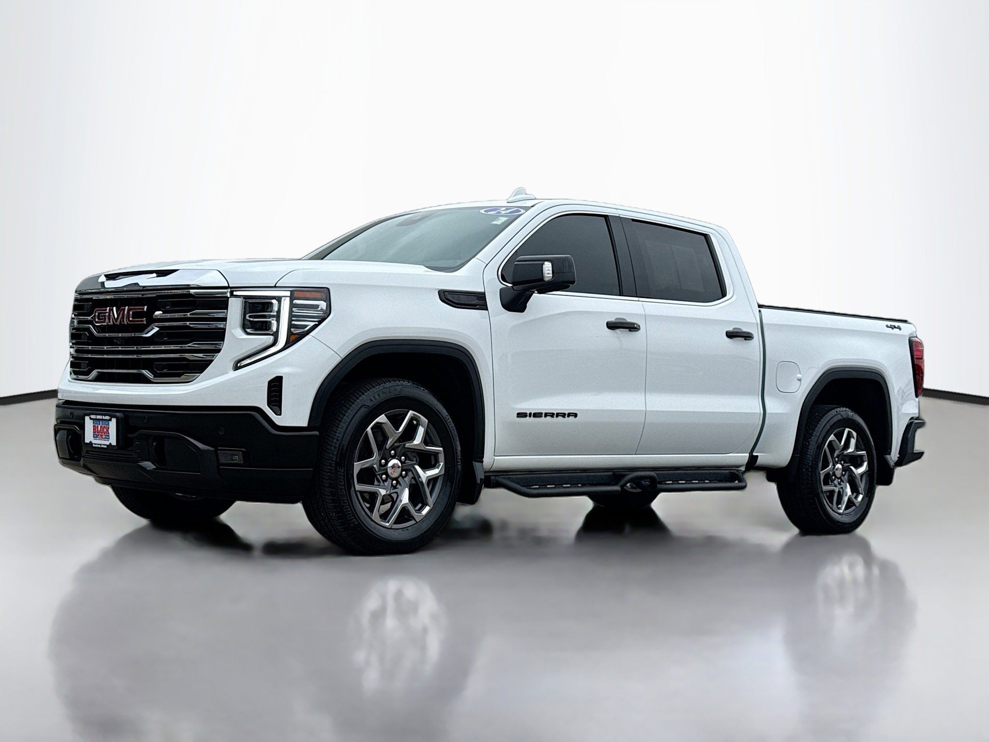 Used 2024 GMC Sierra 1500 SLT w/ SLT Premium Plus Package image 14