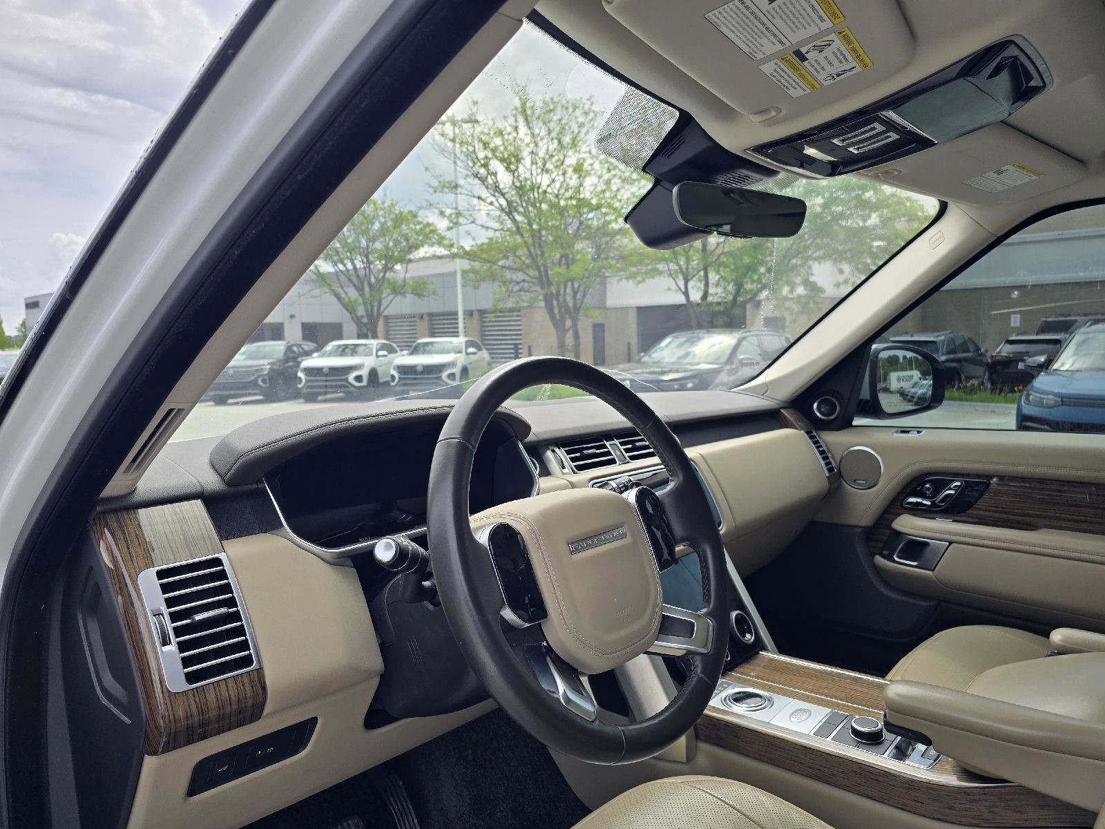 Used 2019 Land Rover Range Rover HSE AWD/4WD image 6