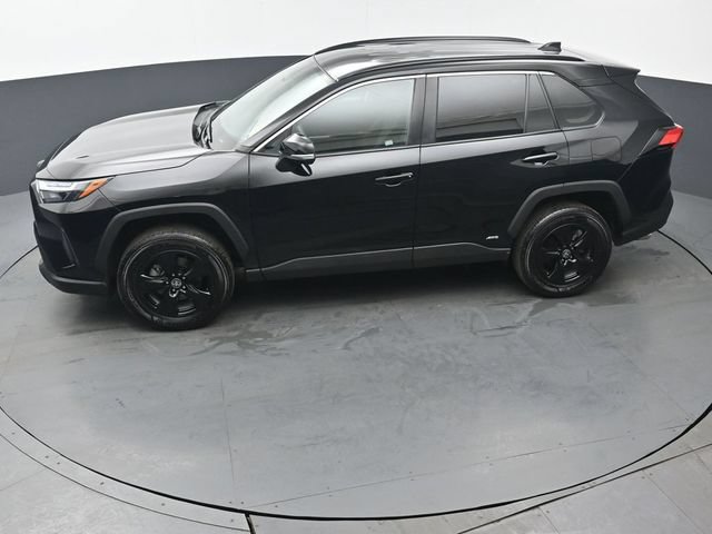 Certified 2025 Toyota RAV4 XLE AWD/4WD image 35