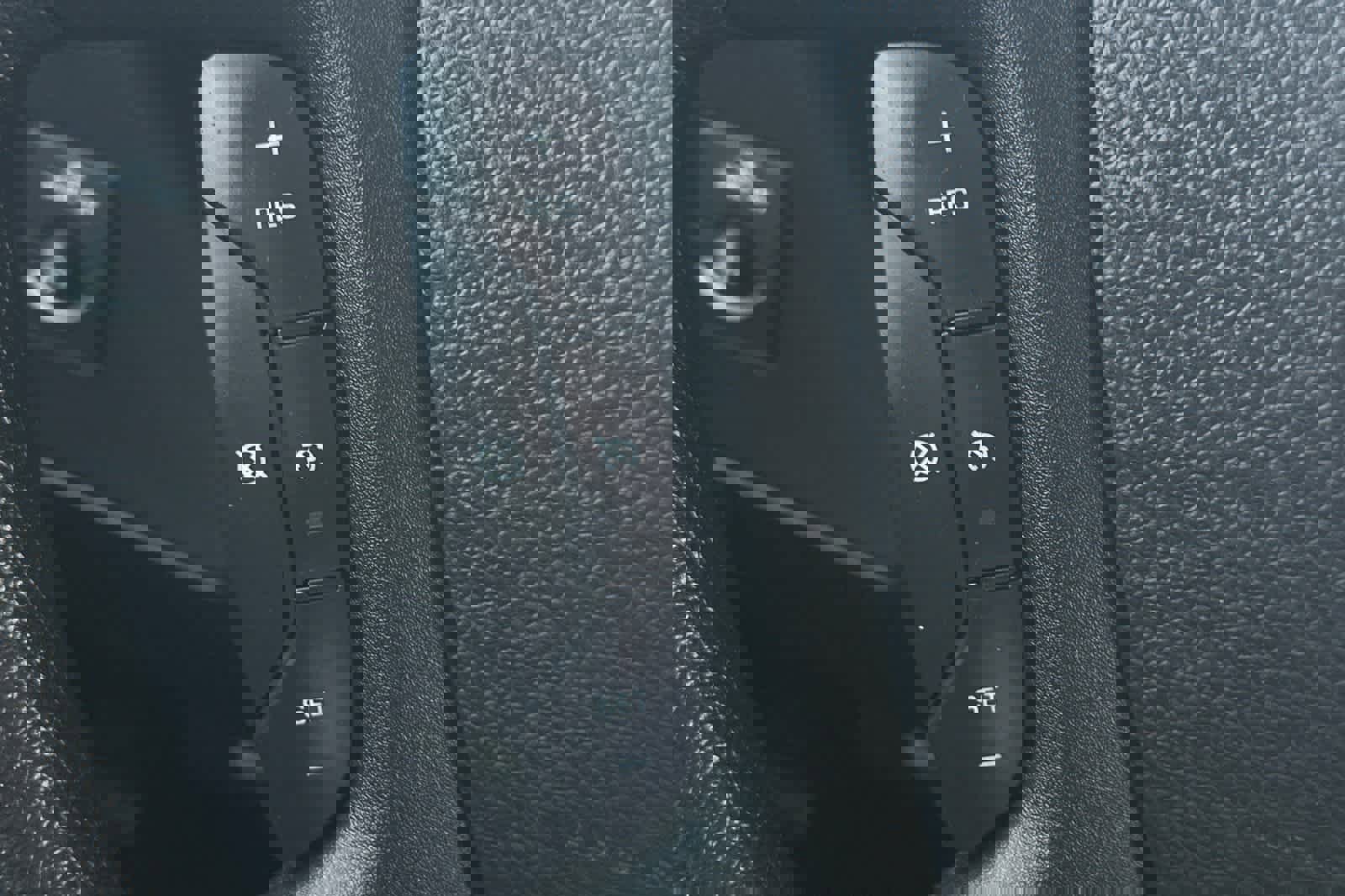 Used 2019 Chevrolet Express 3500 w/ Driver Convenience Package image 26