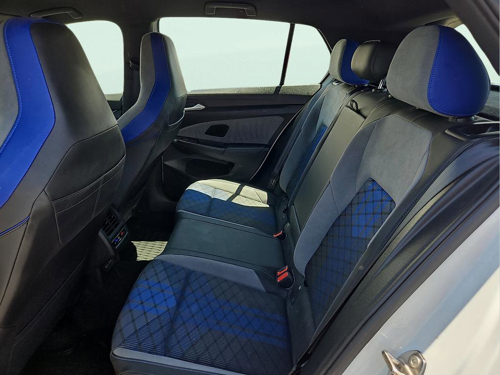 Used 2025 Volkswagen Golf w/ Euro Style Package AWD/4WD image 8
