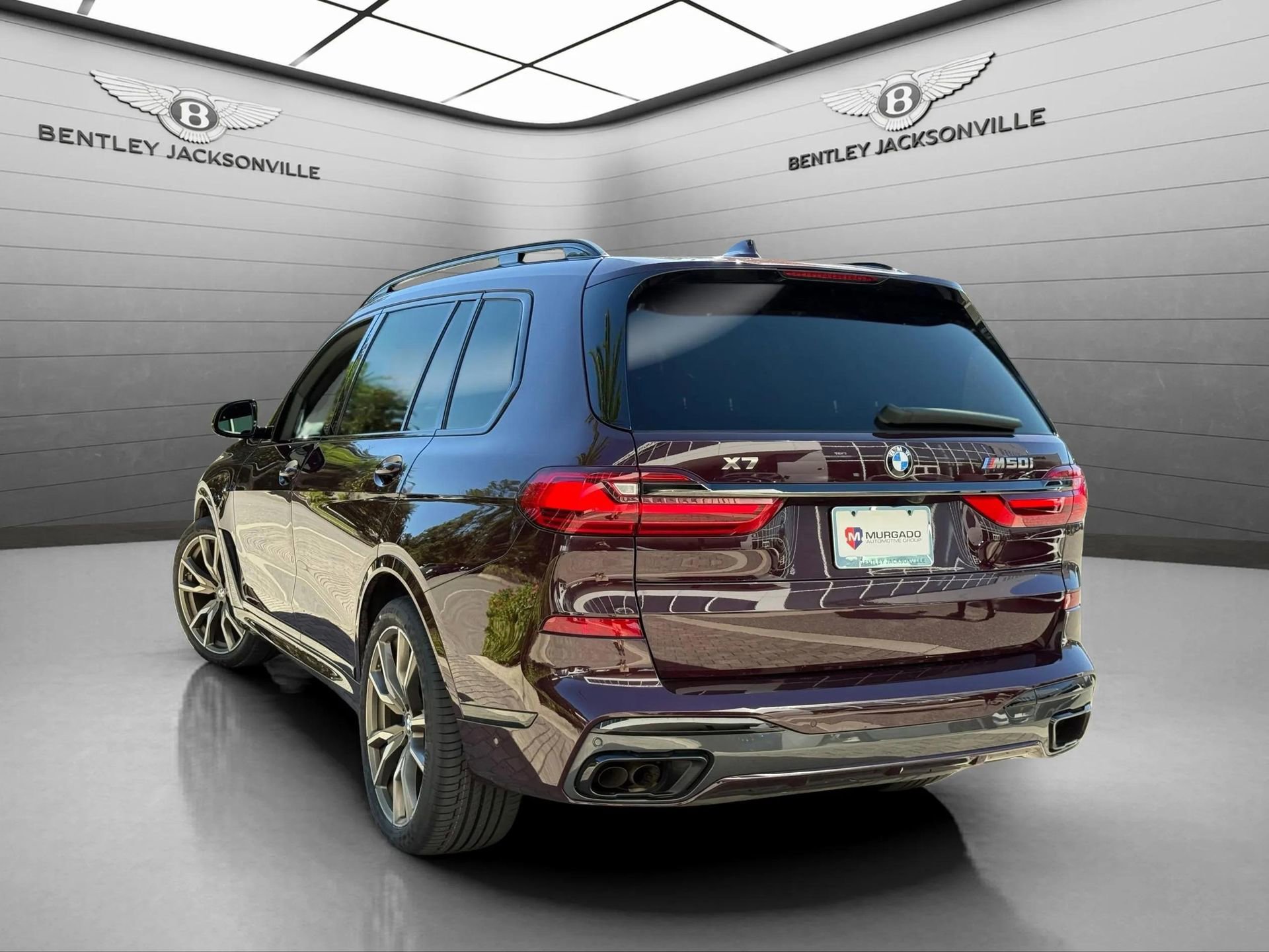 Used 2022 BMW X7 M50i image 3