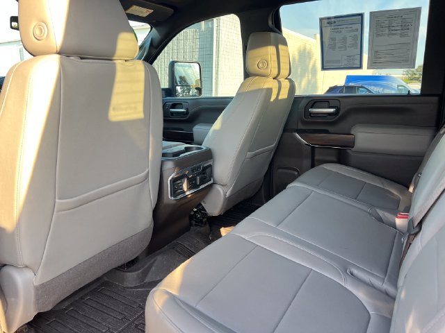 Used 2021 GMC Sierra 2500 SLT w/ SLT Premium Package AWD/4WD image 32