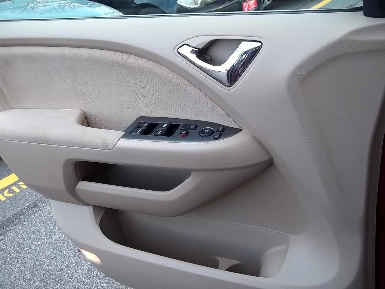 Used 2005 Honda Odyssey EX image 12