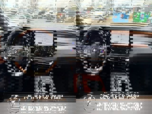 Used 2024 Lexus RX 350 w/ Convenience Package image 16