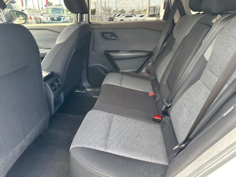 Used 2021 Nissan Rogue S image 10