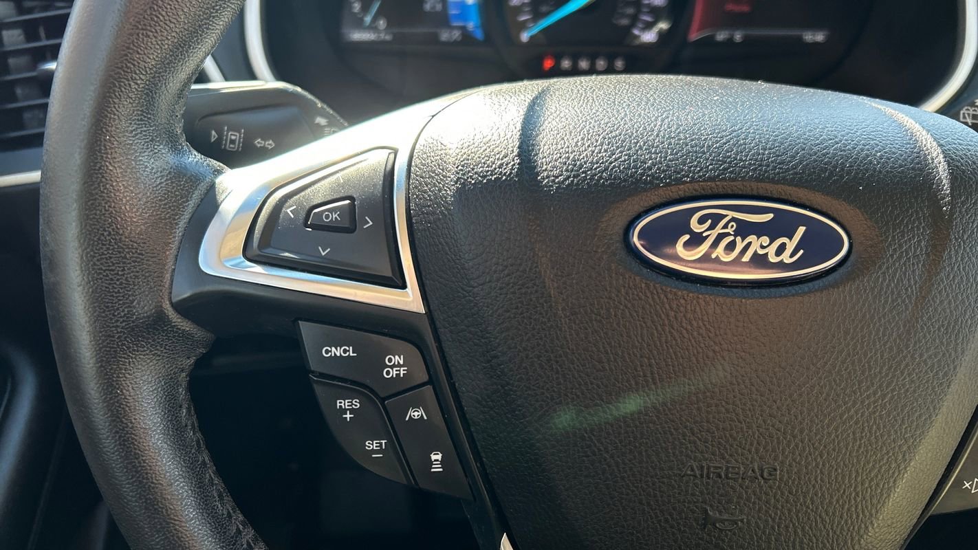 Used 2020 Ford Edge SEL image 31