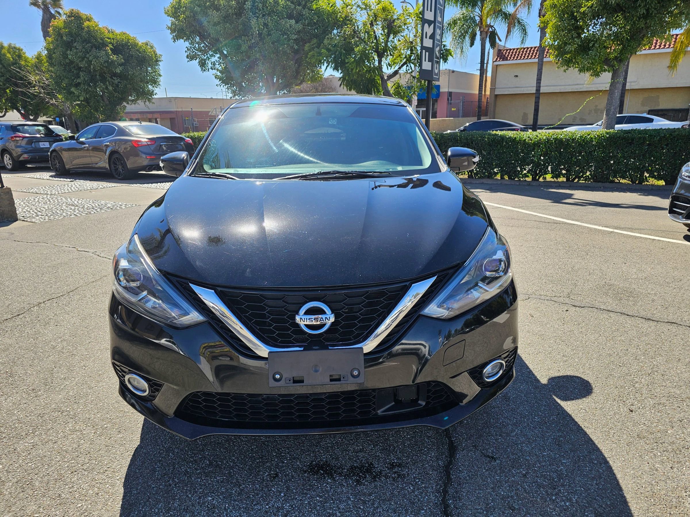 Used 2019 Nissan Sentra SR image 2