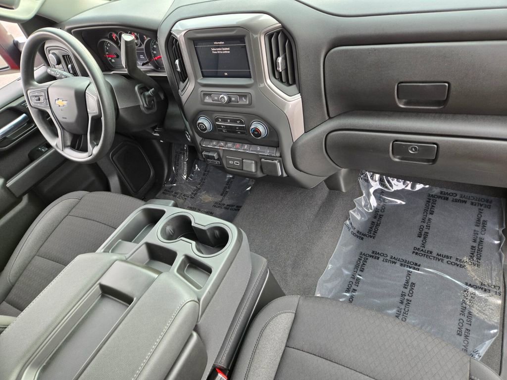 Used 2025 Chevrolet Silverado 2500 Custom w/ Custom Value Package image 16