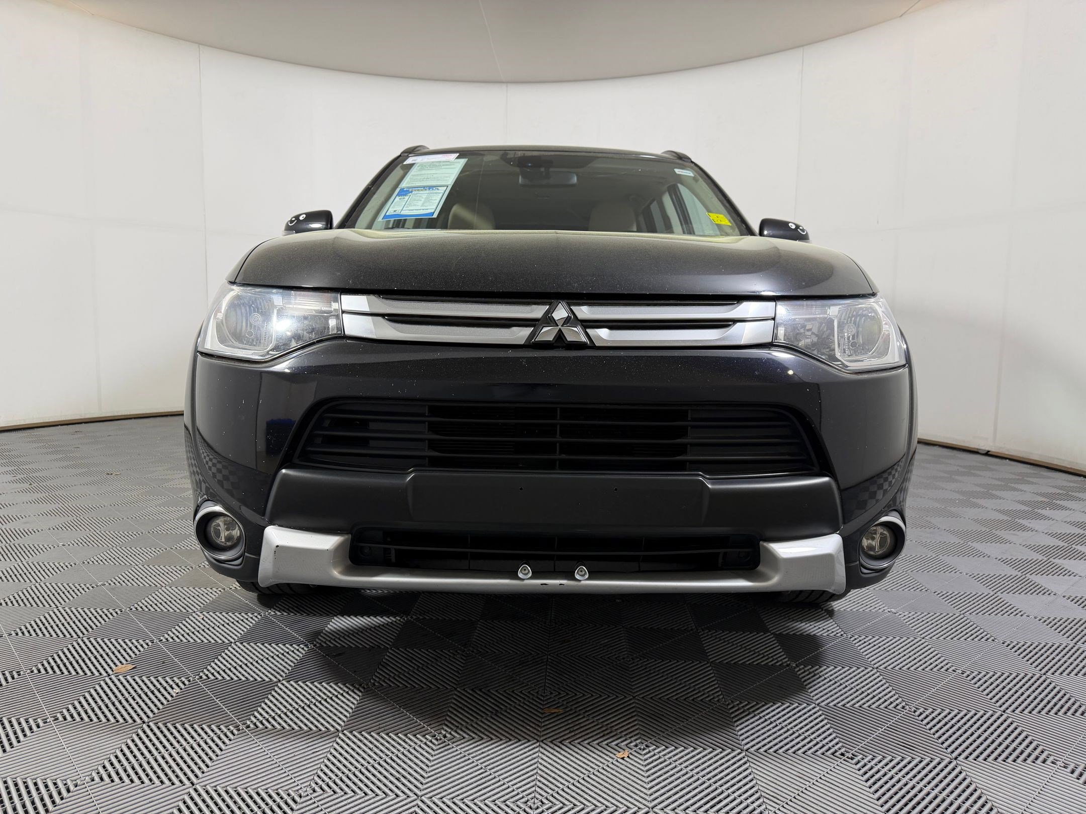 Used 2015 Mitsubishi Outlander SE image 4