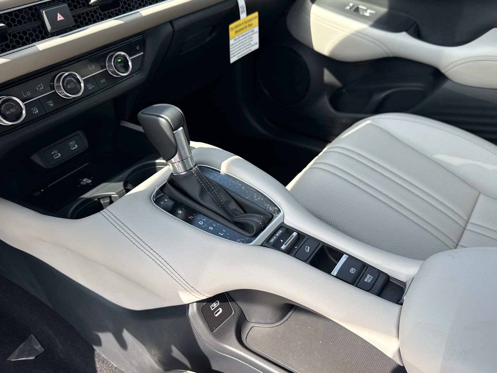 New 2027 Honda HR-V EX-L image 8